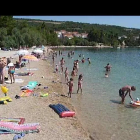 Apartman Oleandar Δωμάτια σε οικογενειακή κατοικία *